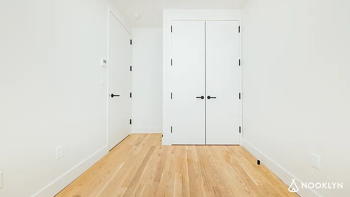 Rented by Nooklyn NYC LLC | media 7