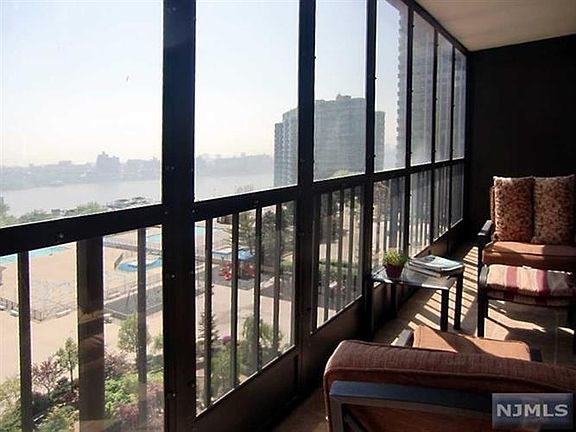 4th image of 300 Winston Dr APT 0714