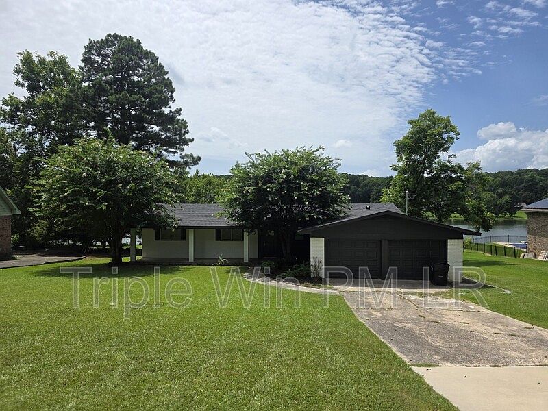 1st image of 1908 E Lakeview