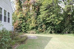 3rd image of 209 N Park Dr