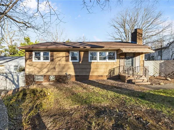 435 Hyde St, Burlington, NC 27217