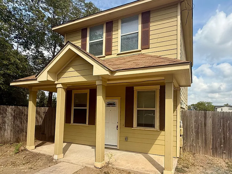 6916 Meador Ave — Photo 1