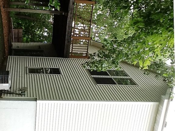 3rd image of 498 Meadowood Ln