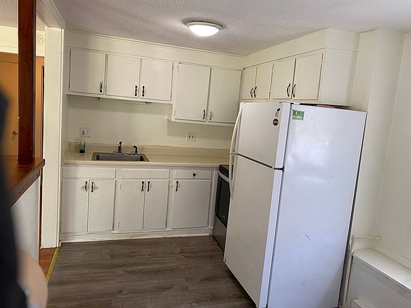 4th image of 14 White Oak Rd #14A