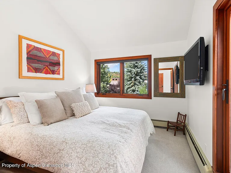 124 Harleston Grn #45 — Photo 24
