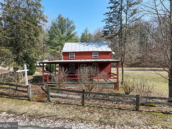 3rd image of 1918 Jewell Hollow Rd