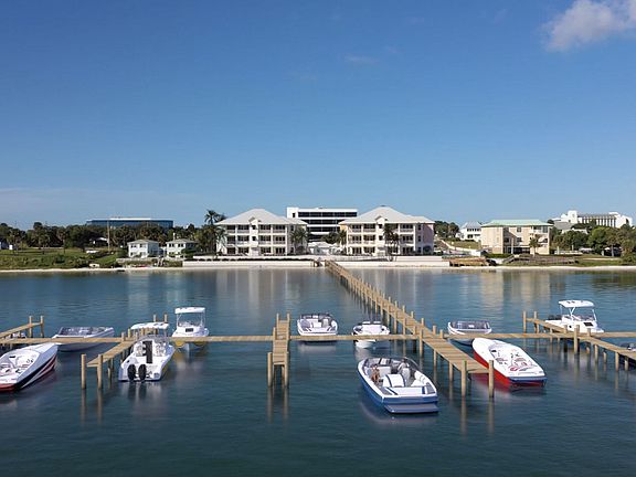 3rd image of 411 S Indian River Dr