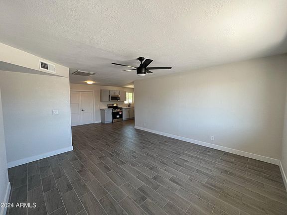 5th image of 1332 W IRIS Place