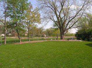 1701 Hazelwood Dr, Lindenhurst, IL