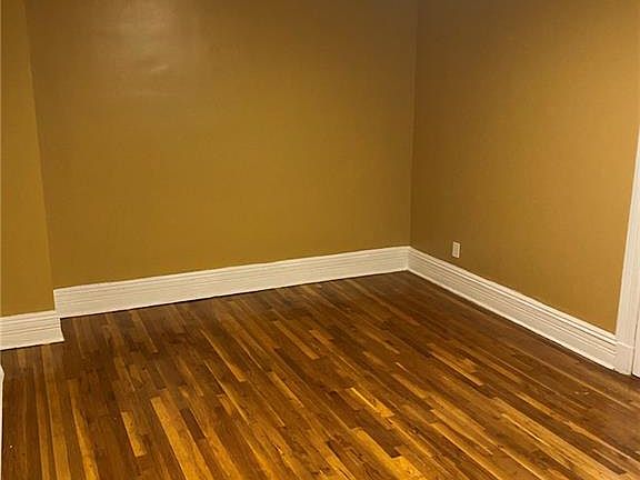 3rd image of 50 N 10th Ave Floor 2