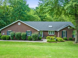 1151 Mill Run Rd, North Parkersburg, WV 26104