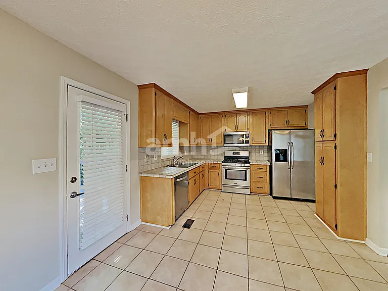 325 Split Rail Way — Photo 5