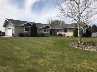 8104 Rocking Horse Ln, Klamath Falls, OR 97603