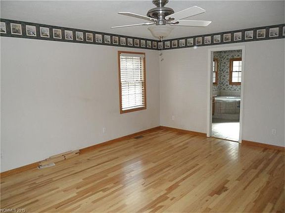 4th image of 48 Split Rail Ln #20