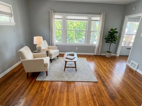 (undisclosed Address), Cleveland, OH 44102