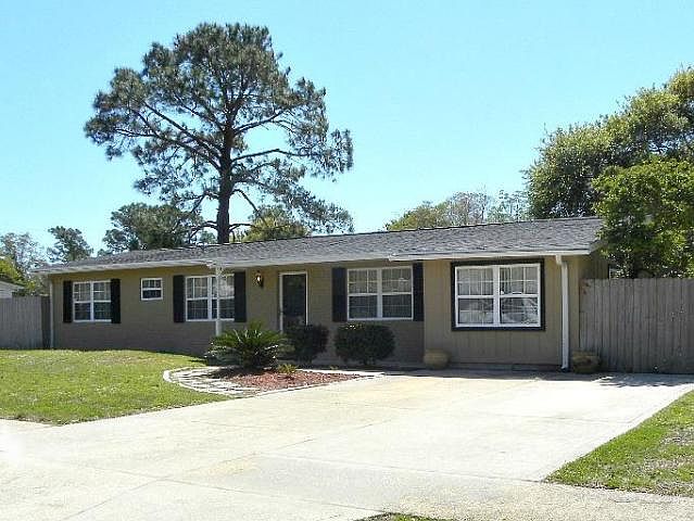 1st image of 281 N Lorraine Dr