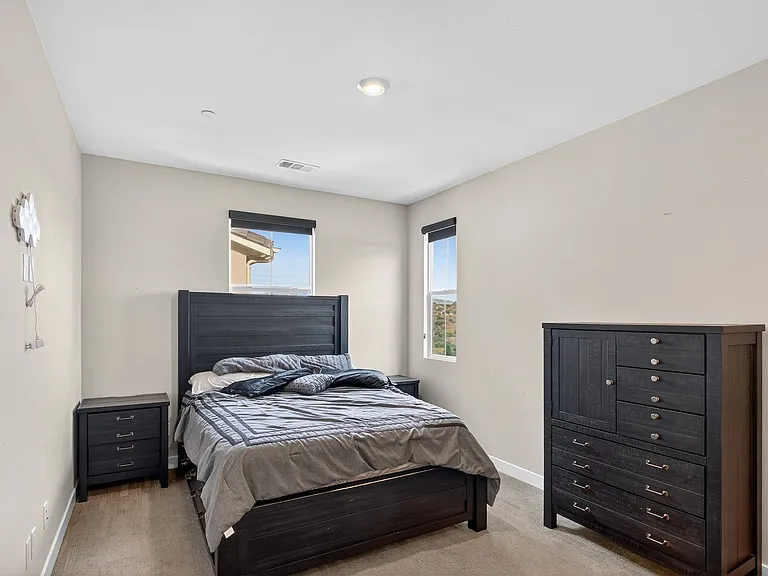 1733 Artemisia Ct — Photo 24