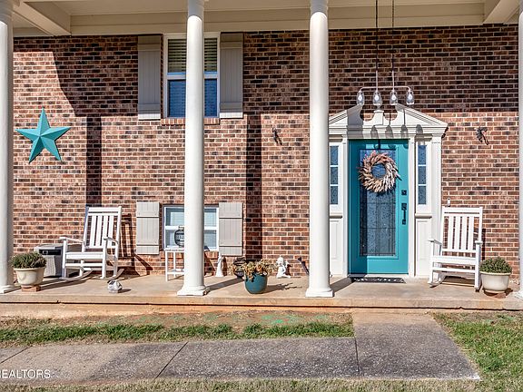 5th image of 7108 W Chermont Cir