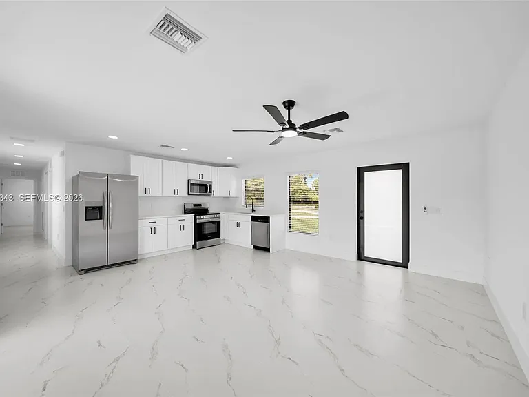 4987 Fairway Ct — Photo 3