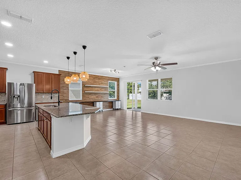 12141 Carson Dr — Photo 9