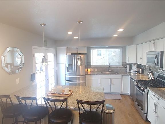 5th image of 463 Southpark Rd