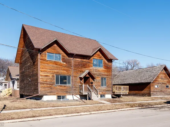 1221 9th Ave N, Fargo, ND 58102