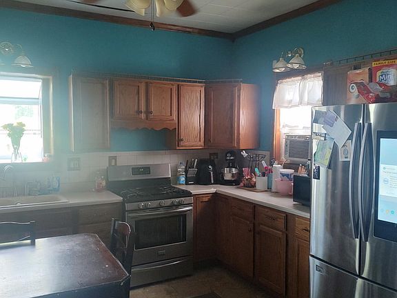 2nd image of 325 Chapin St