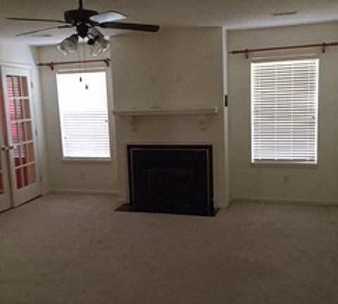 4th image of 2912 Mulberry Ln Unit A