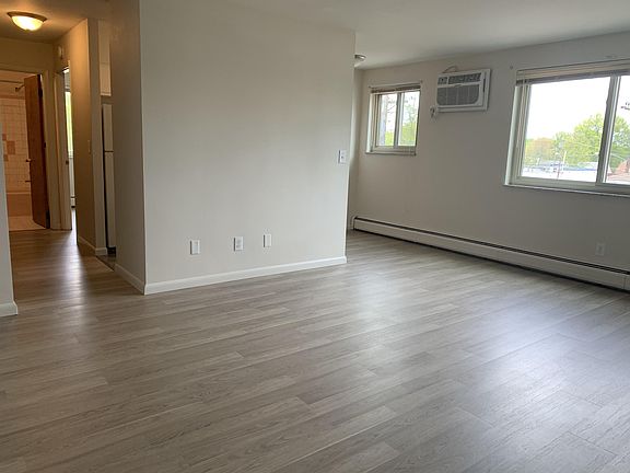 4th image of 1950 Goodman Ave APT 11