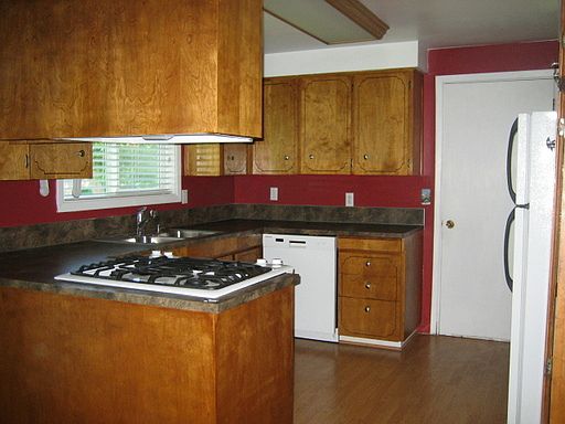 2nd image of 4641 Beaver Brook Ct SE