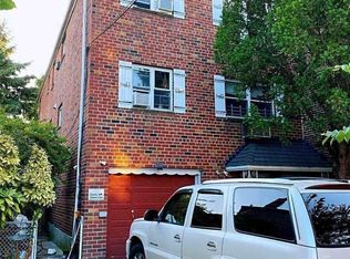 57-20 61st St, Flushing, NY 11378