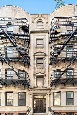 Rented by Douglas Elliman | media 21