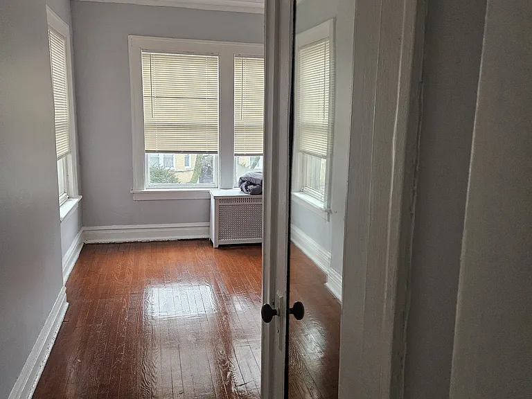 10918 S Vernon Ave — Photo 10