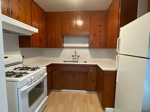 5th image of 943-83 E Madison Ave #979