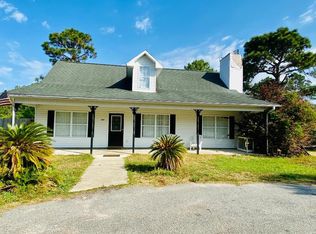 665 Cypress Ln, Eastpoint, FL 32328