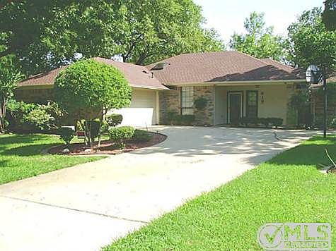 1st image of 417 Oakview Dr