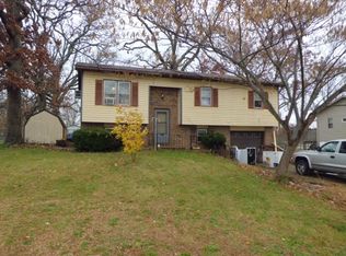 1917 Anne St, West Plains, MO 65775