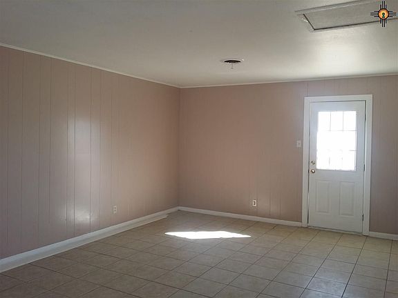 2nd image of 1112 N Gila Dr