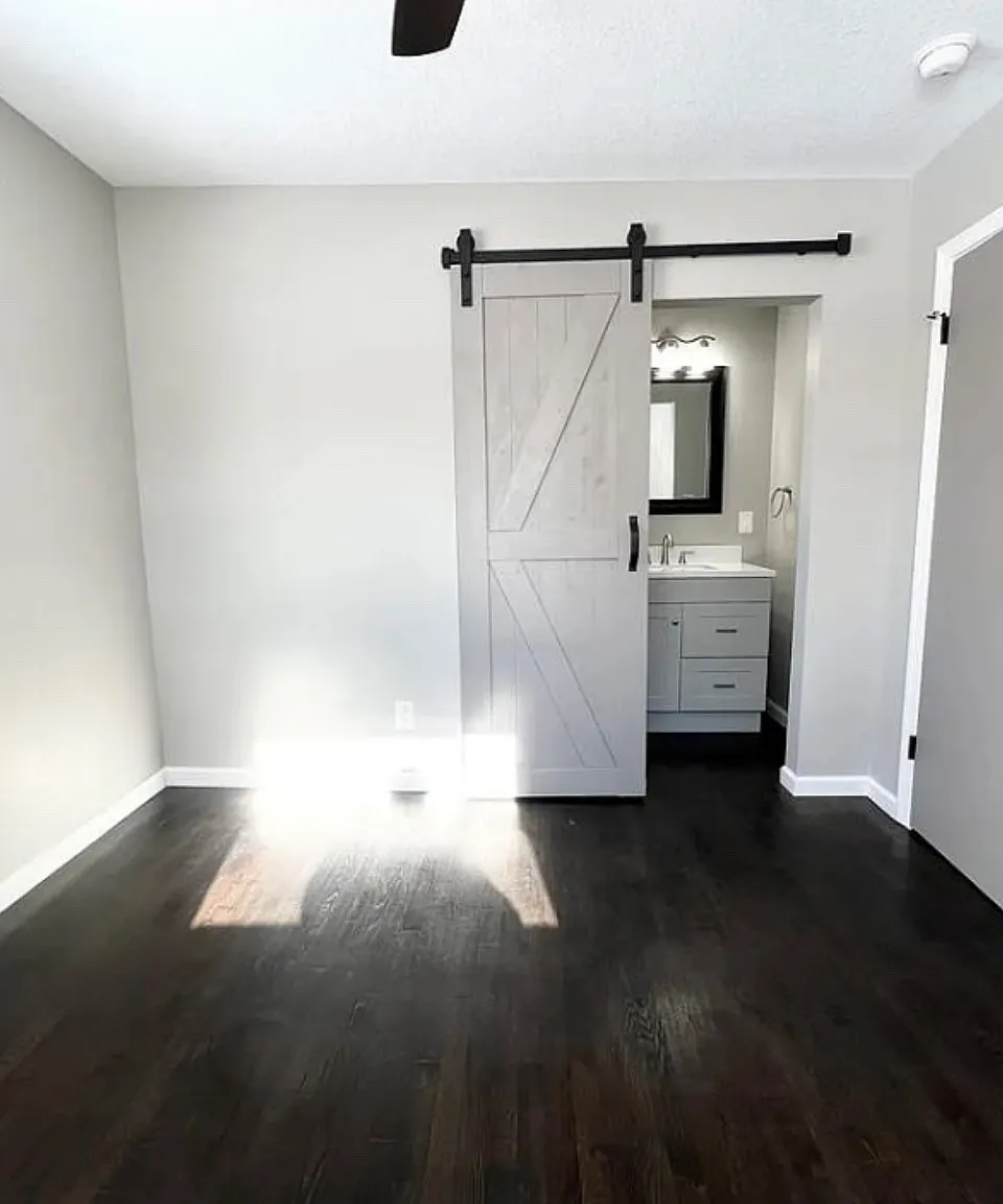 3 bed, 912 sqft, $1,795 — Photo 4