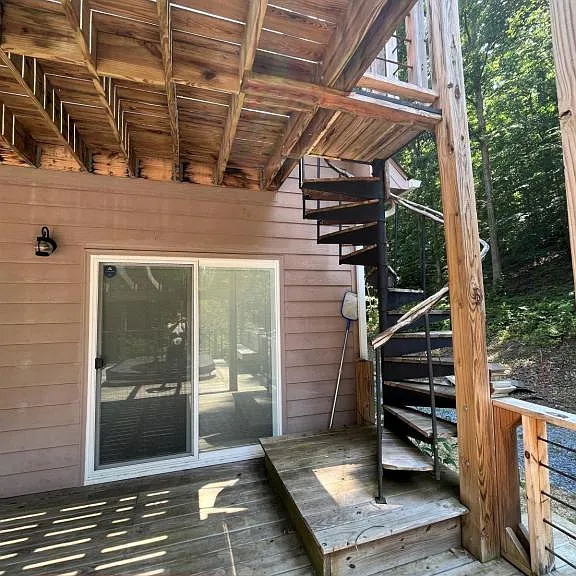 709 Brown Mountain Rd — Photo 23