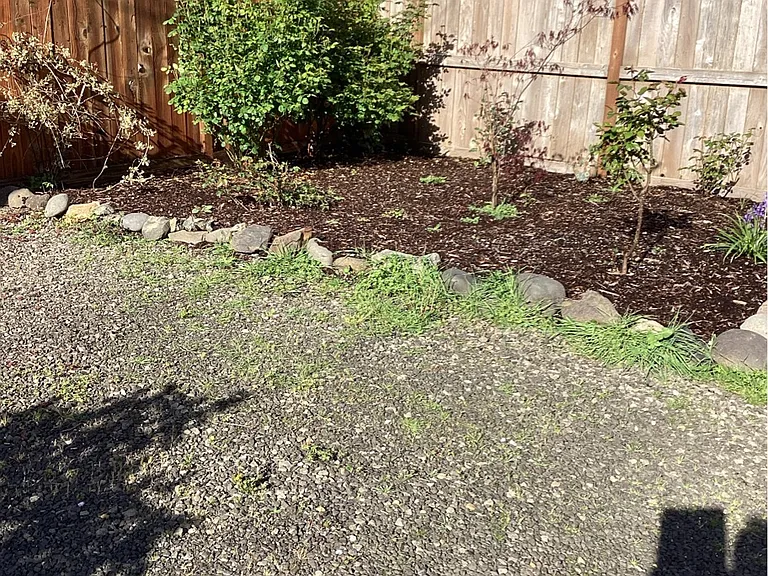 868 NW 6th St — Photo 3