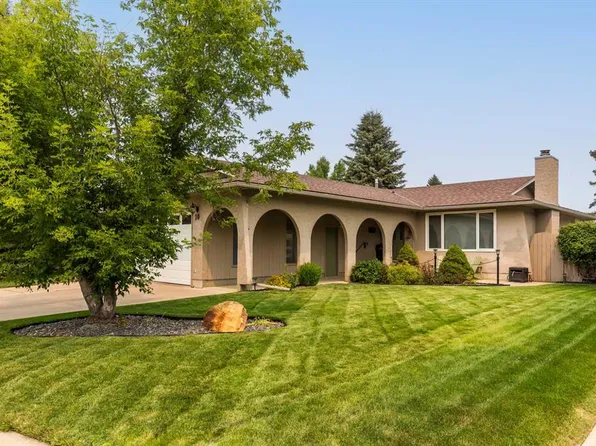 10 E Seneca Pl W, Lethbridge, AB T1K 4M7