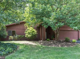 1513 Sadlers Wells Dr, Herndon, VA 20170