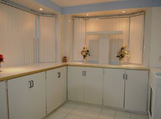 415 Elm Ave, Upper Darby, PA 19082