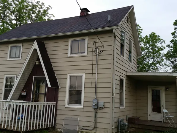 (undisclosed Address), South Elgin, IL 60177