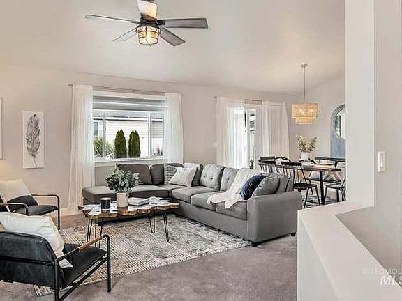 5th image of 4677 N Mallorca Way