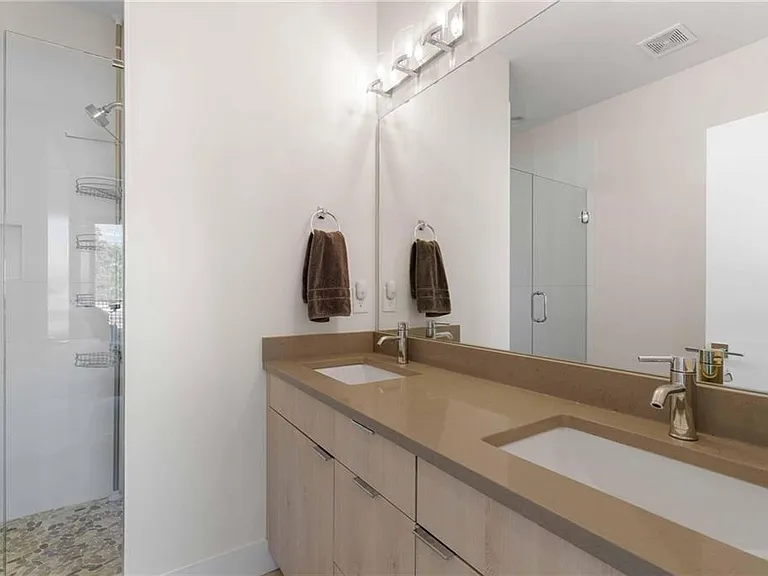 15 Daniel St SE #1 — Photo 29