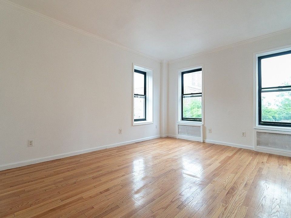 1st image of 748 E 9th St #Da