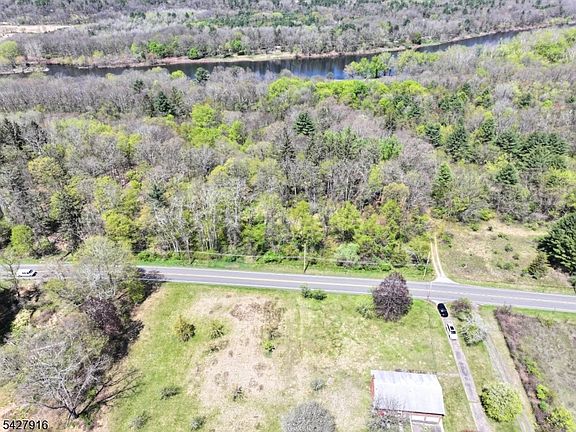3rd image of 217 River Rd