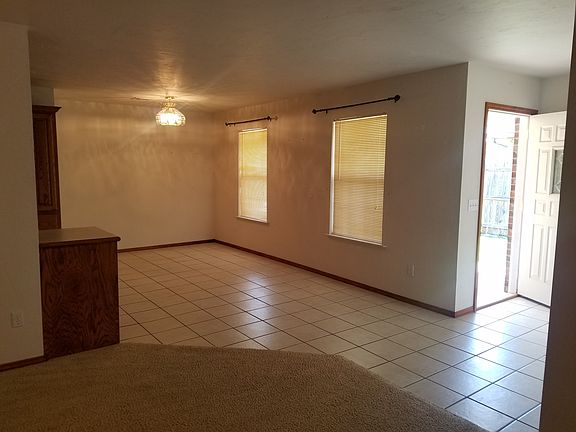 4th image of 2420 W 22nd Ave
